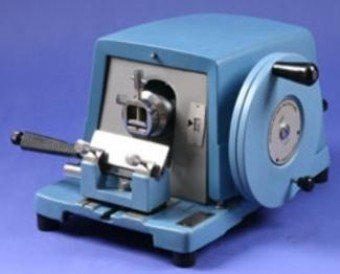 Microtomo rotativo manual