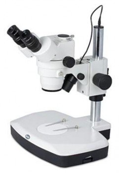 Microscopio estereoscopico triocular