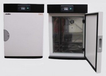 Incubadora conveccion mecanica  150L