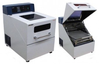 Incubadora refrigerada con agitacion